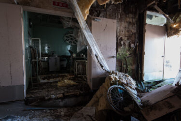 翡翠色の廃医院