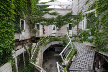 荒井注のカラオケボックス